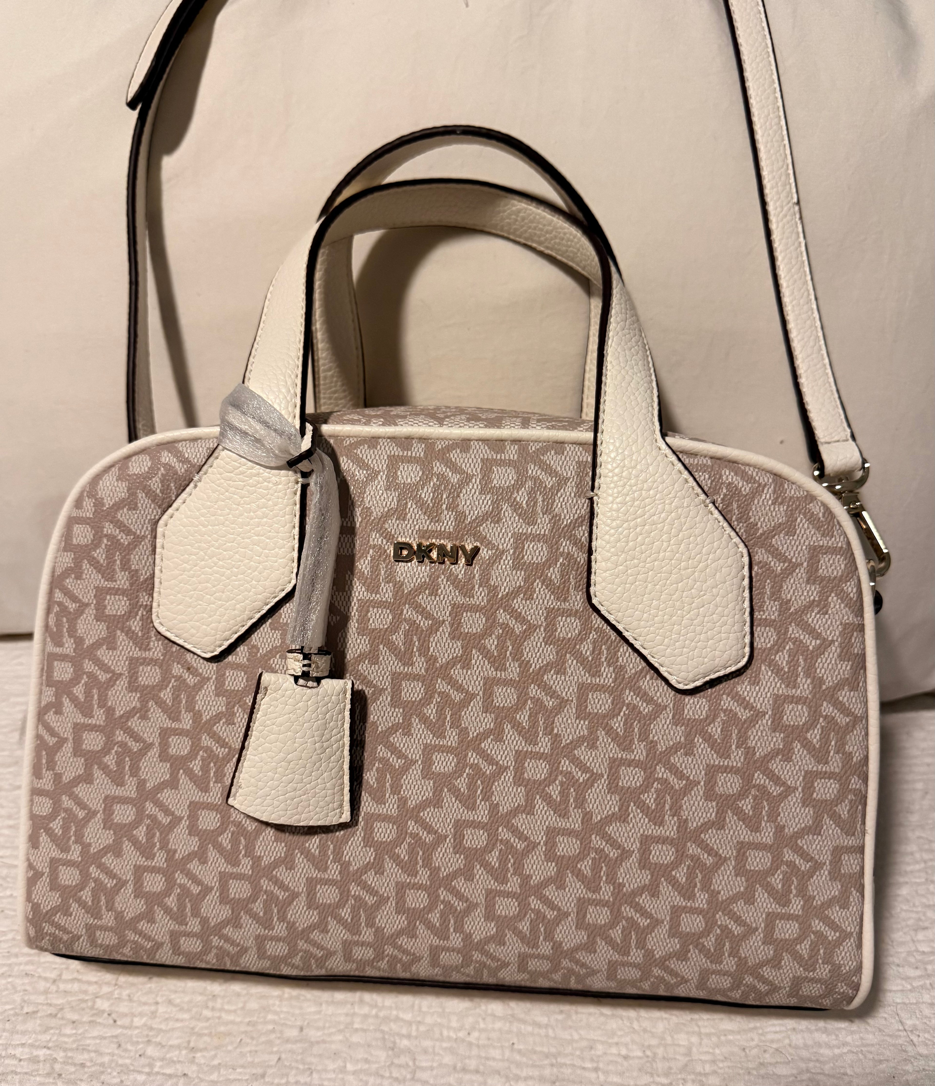 The Vanilla Dome Satchel - IMG_3366.jpeg