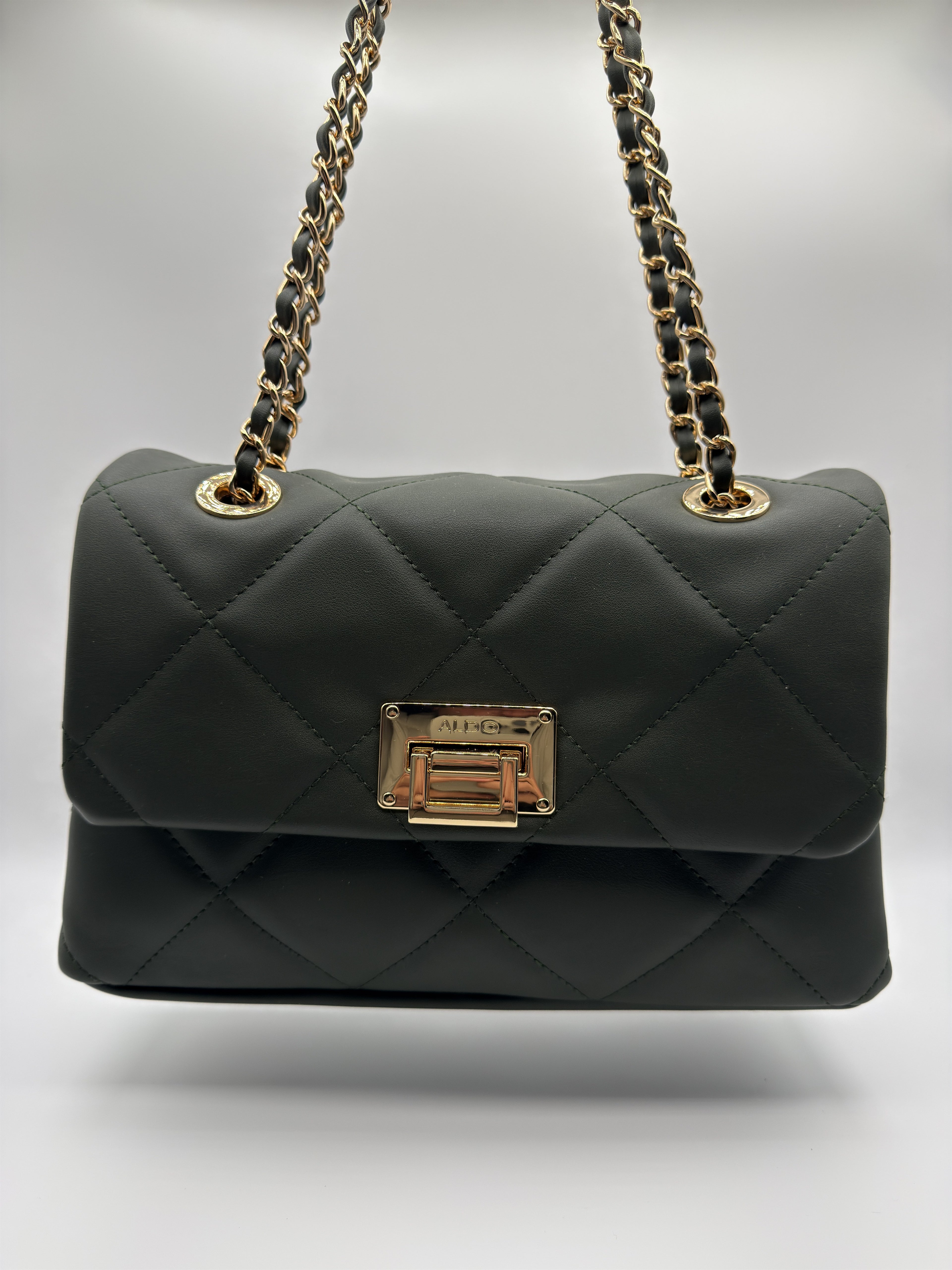 The Classic Black Flap — SC-014