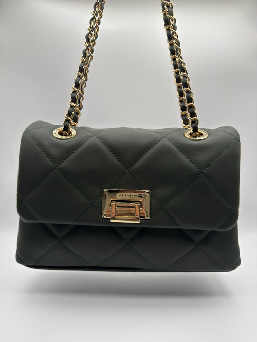 The Classic Black Flap — SC-014